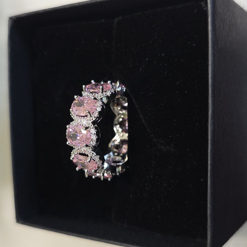 Stunning Pink Crystal Silver Band Ring